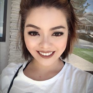 Meet your Posher, Jean claudine